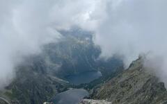 Pohled do Polska na Czerny staw a Morskie oko
