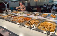 neomezena-konzumace-jidla